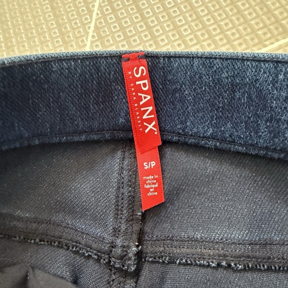 Spanx Pull On Skinny‎ Jeans Size Small Jeggings Dark Wash - Picture 4 of 9